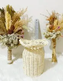 Vas bunga rotan bentuk bunga