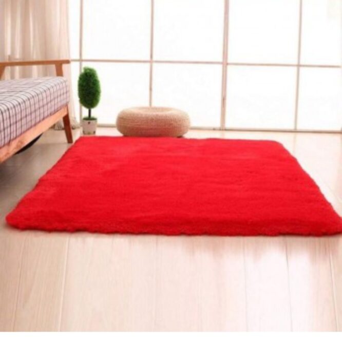 karpet bulu merah