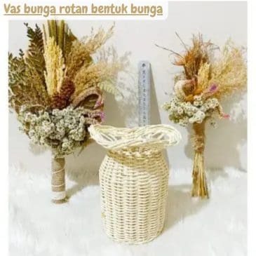 Vas bunga rotan bentuk bunga